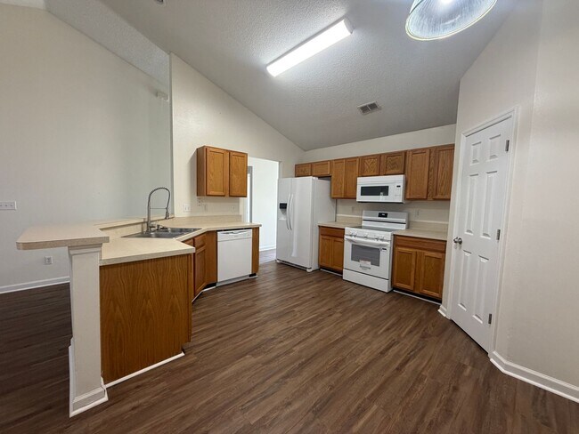 Building Photo - 9-B Wellham Ln.