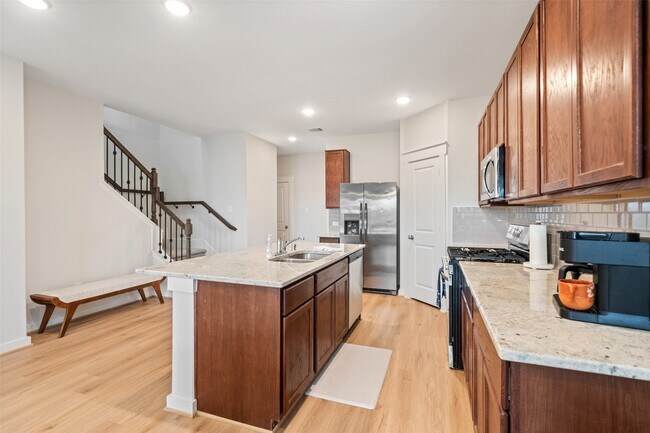 Building Photo - 4237 Red Cedar Ring Ln