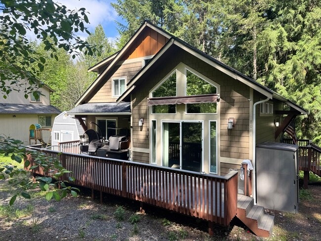 Primary Photo - Secluded cottage 2 BR 1.75 BA