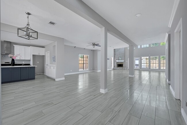 Building Photo - 3555 Ashfield Dr