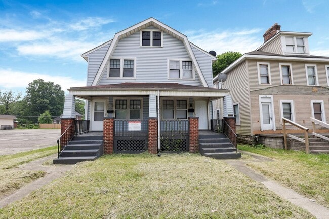 Primary Photo - 2229-2231 E 5th Ave
