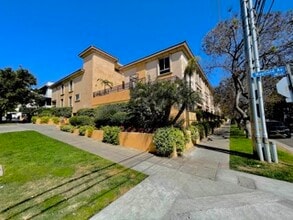 Exterior façade - 1000 S Westgate Ave