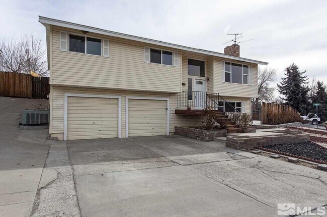 Building Photo - 3686 4th St