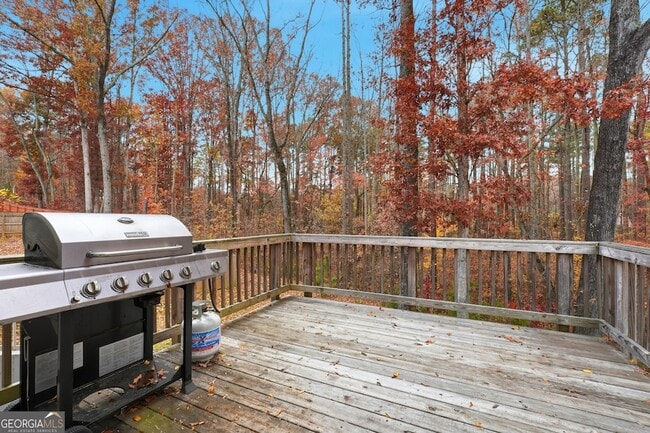 Building Photo - 6615 Bluffview Dr