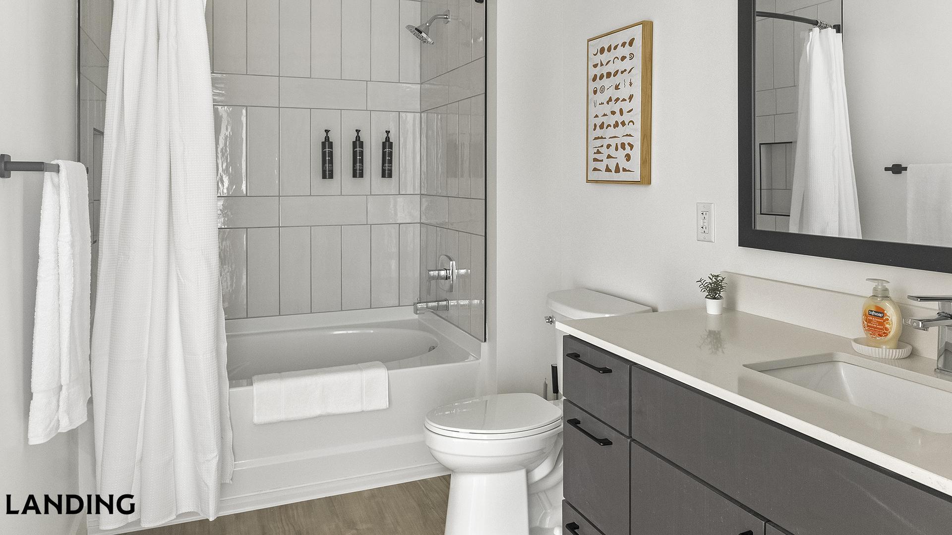 Building Photo - 1007 S Mint St