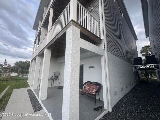 Building Photo - 6891 Clark St