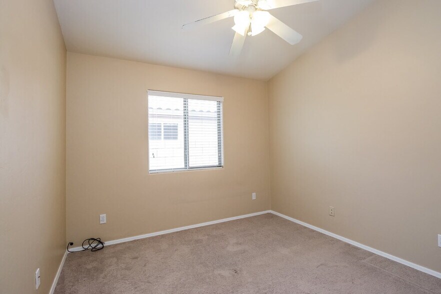 Building Photo - 10581 E Feltleaf Willow Trl