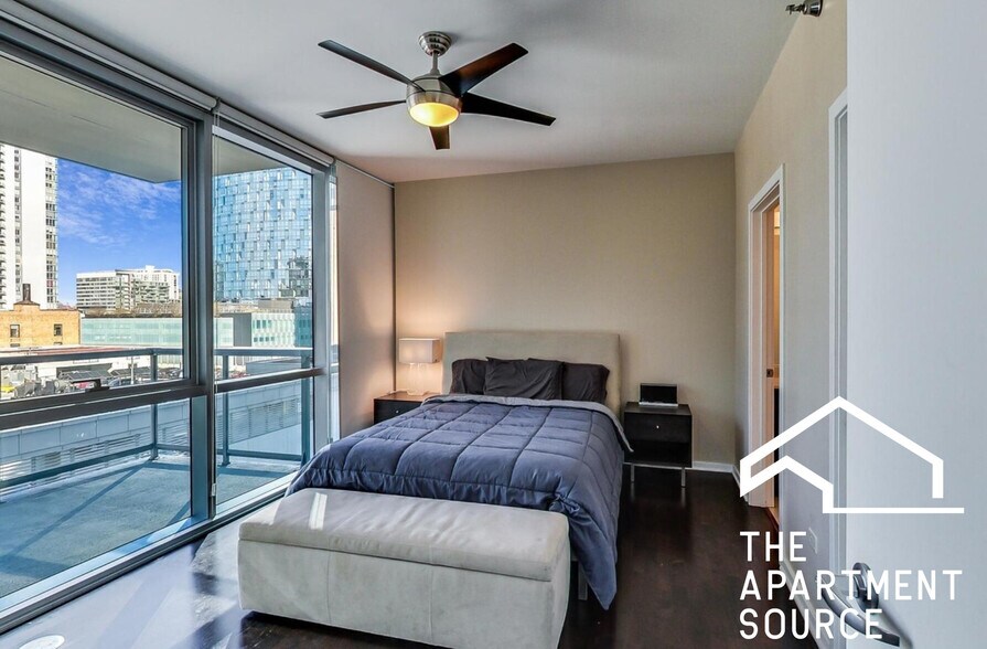 Building Photo - 123 S Green St