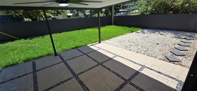 Building Photo - 2731 SW 29th Ave