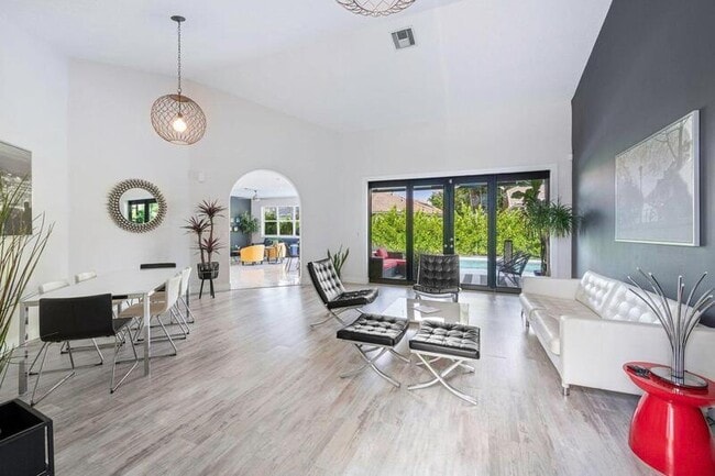 Building Photo - 10982 Ravel Ct