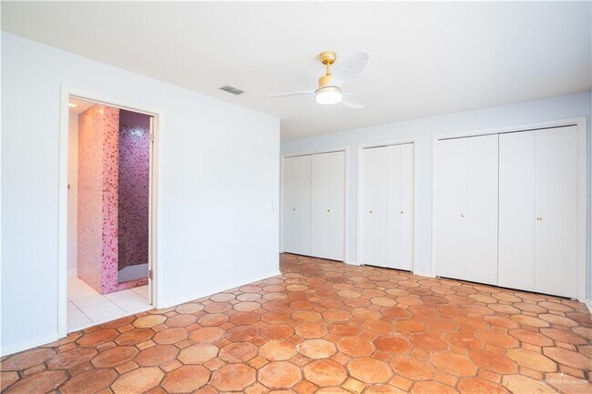 Building Photo - 24 Shasta St