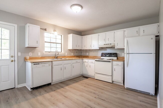 Building Photo - 382 Smitherman Rd