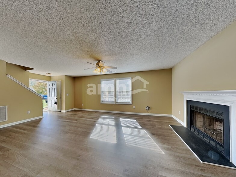 Building Photo - 2208 Tucca Way