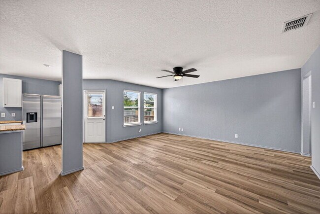 Building Photo - 15551 Crimson Topaz