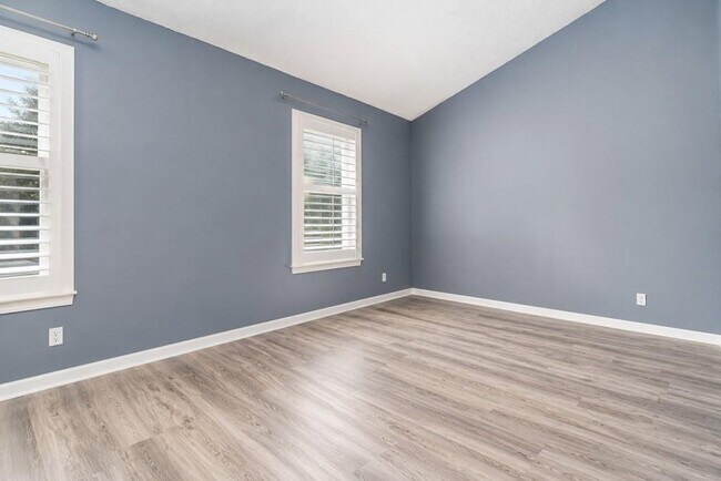 Building Photo - 3539 Mt Vernon Cir
