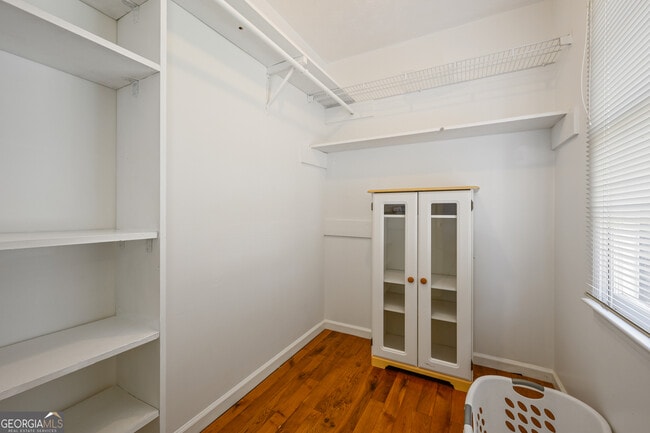Building Photo - 1223 Settlebench Ln