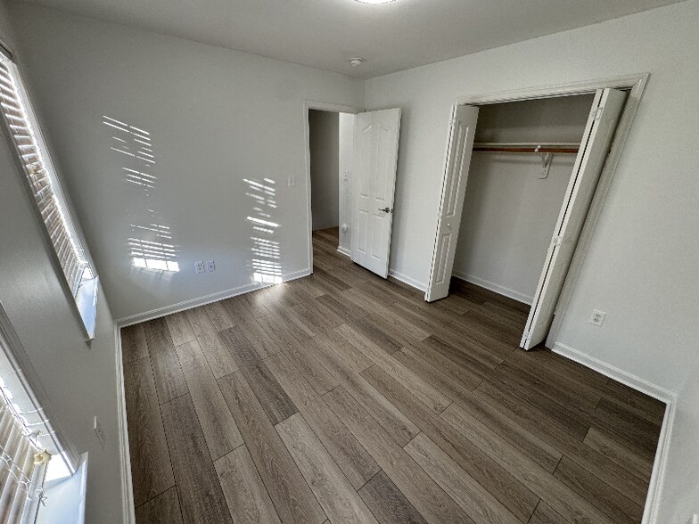 Building Photo - 9519 Dabney Ct