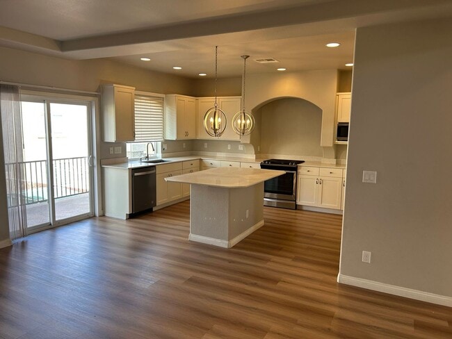 Building Photo - 3 Story Home Nestled in the Heart of Coronado Ranch