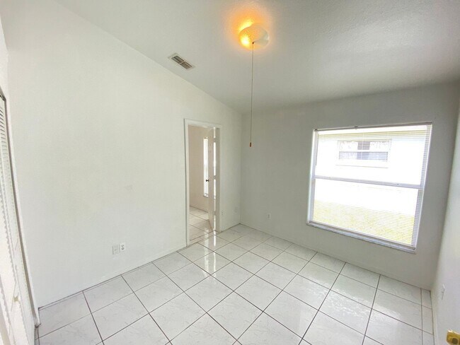 Building Photo - 3310 Crystal Creek Blvd