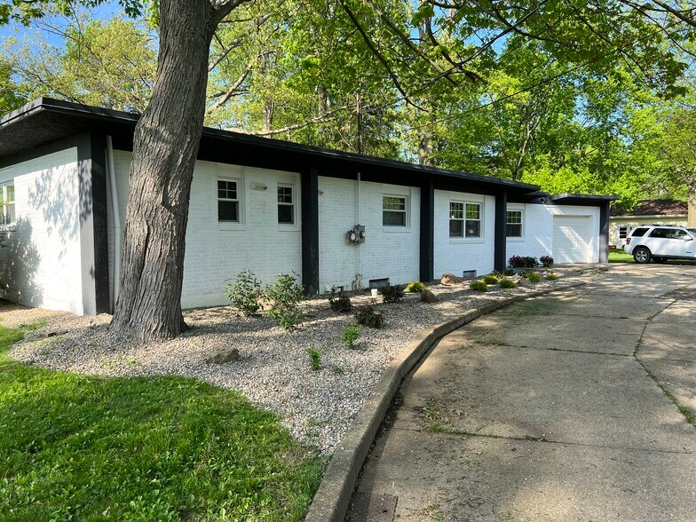 Exterior - 3295 Trumbull Ave