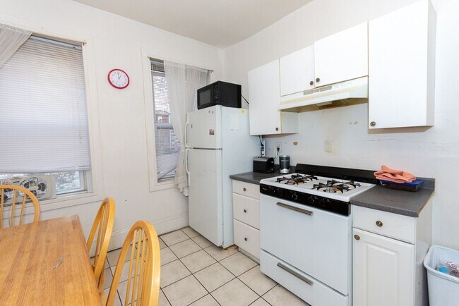 Primary Photo - 3-Bed 1-Bath with Great Location!