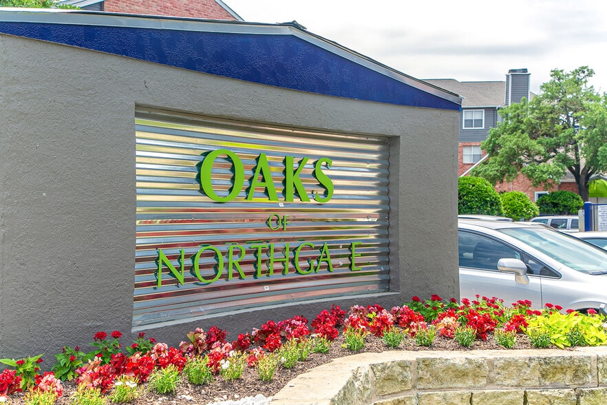 Oaks Of Northgate - Oaks of Northgate Apartment Homes