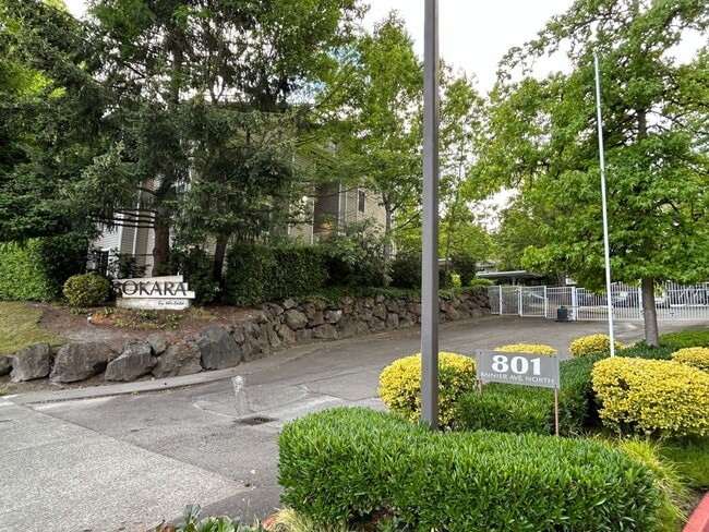 Building Photo - 801 Rainier Ave N