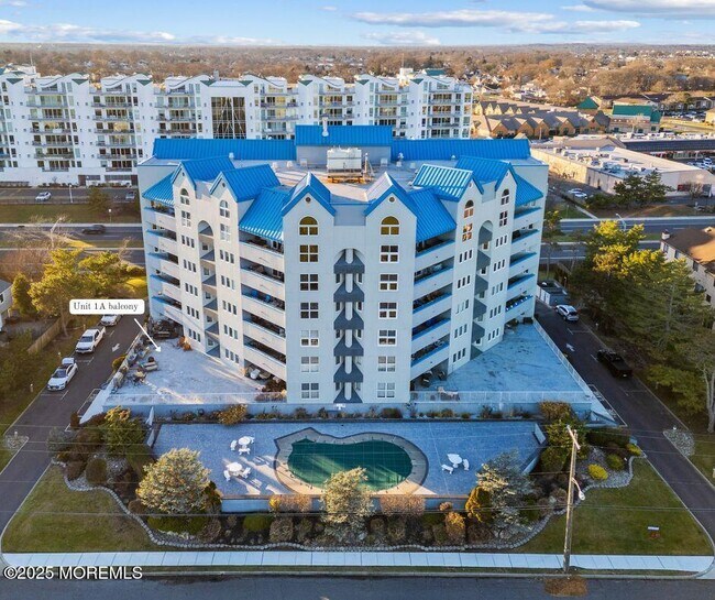 Building Photo - 300 Ocean Ave N