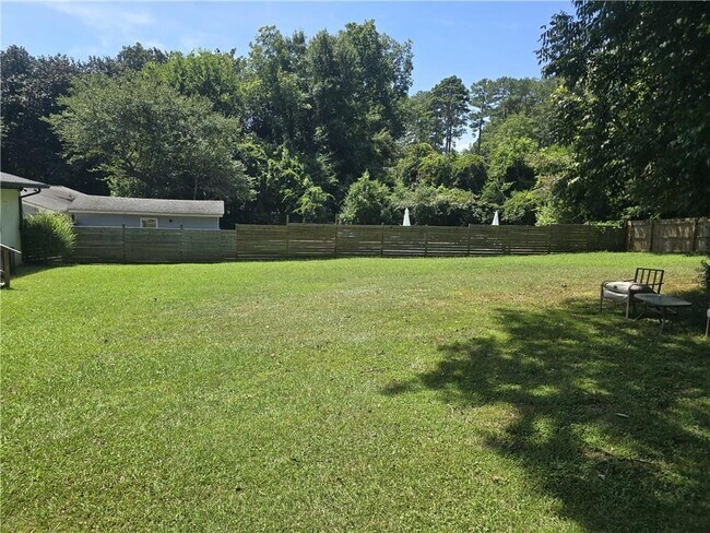 Building Photo - 3305 Flowers Dr