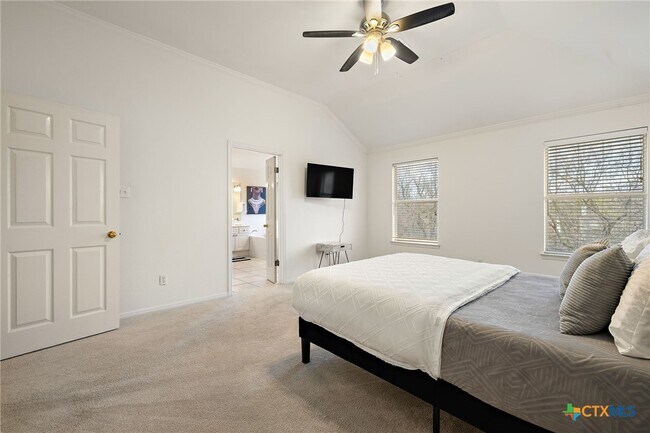 Building Photo - 13039 Scofield Farms Dr