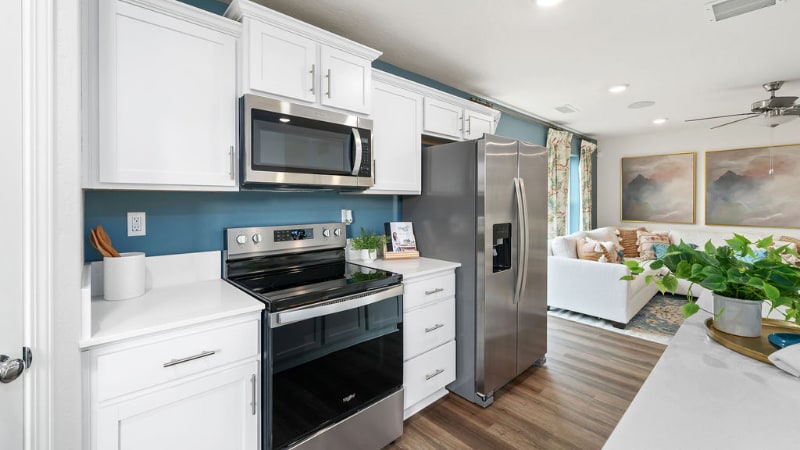 Building Photo - 2043 W Pleasant Ave