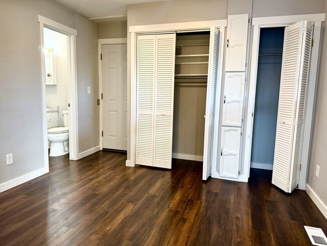 Building Photo - 7428 S 700 E