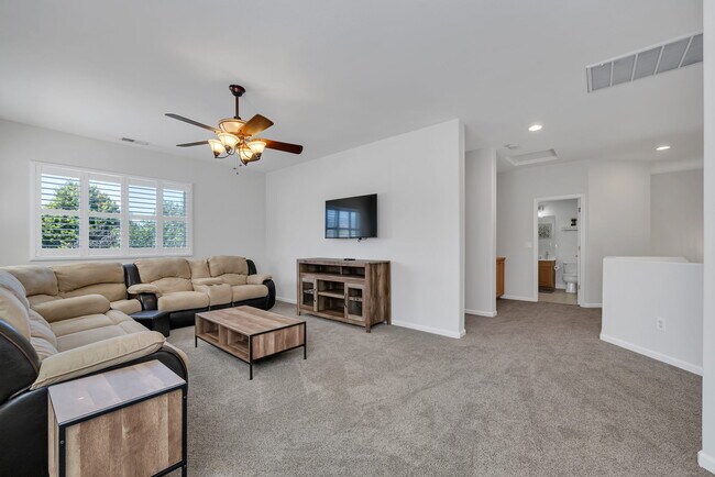 Building Photo - 10459 Summershade Ln