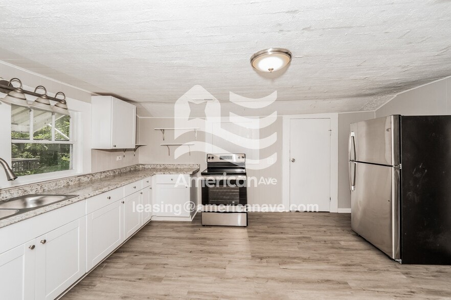 Building Photo - 349 Center Avenue Northwest, 35073; #69004 - 69004