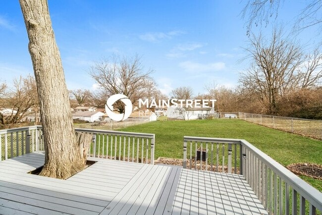 Building Photo - 4 Bedroom Pet-Friendly Home in Cincinnati, OH with Main Street Renewal