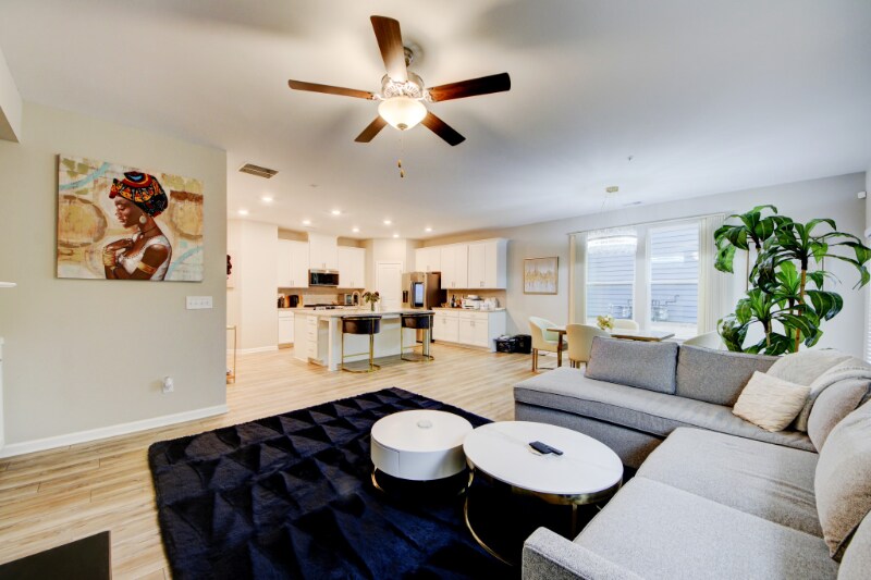 Building Photo - 180 Duval Dr