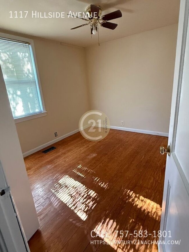 Building Photo - 1117 Hillside Ave