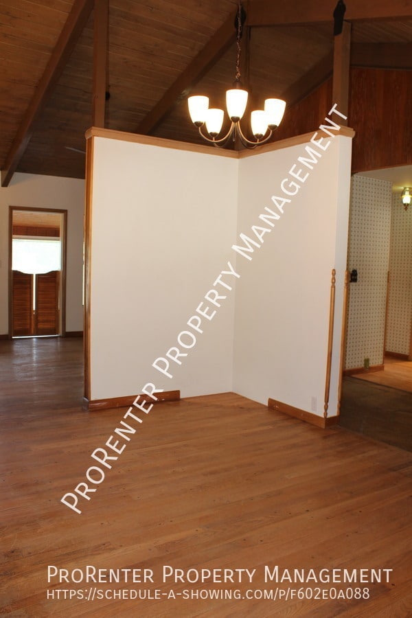 Building Photo - 415 N 400 E