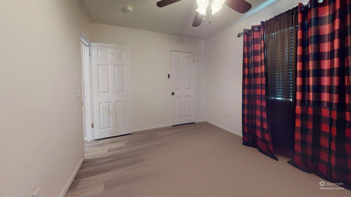 Building Photo - 1202 E Keller St