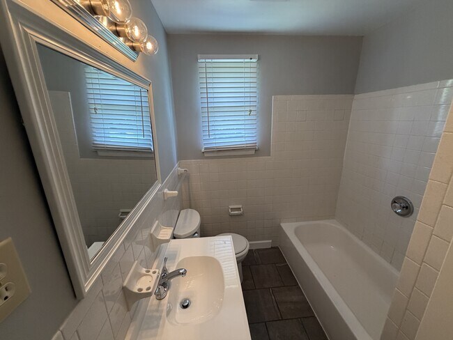 Building Photo - 171 Vulco Dr