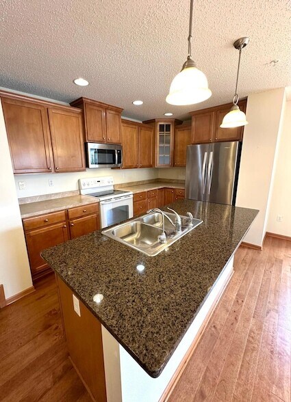 Building Photo - 15375 60th Ave N