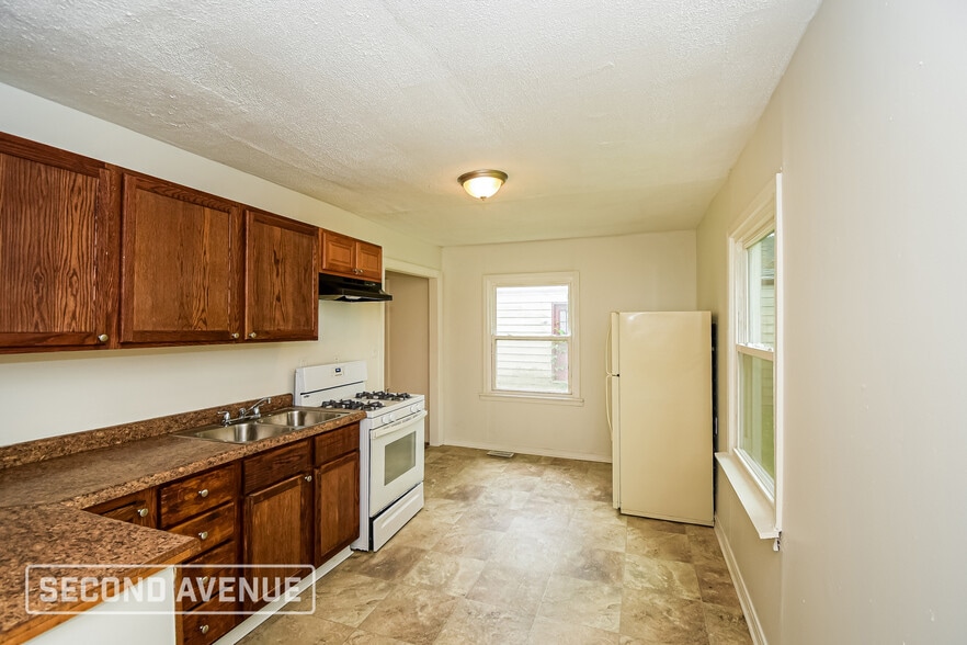 Building Photo - 3636 N Whittier Pl
