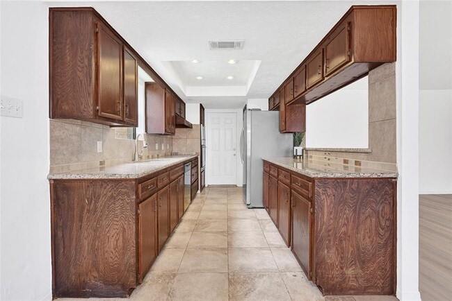 Building Photo - 2730 Mesquite Dr