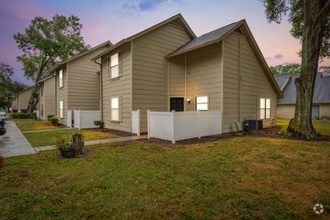 Building Photo - 2550 W Bird St