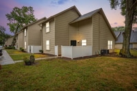Building Photo - 2550 W Bird St