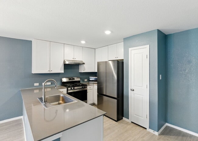 Building Photo - "Charming 3-Bed, 2-Bath Retreat in New Bra...