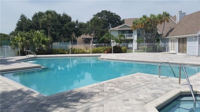 Building Photo - 455 Alt 19