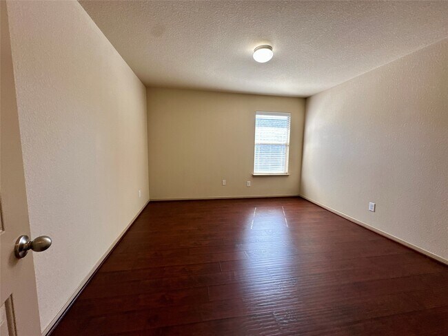 Building Photo - 6111 Grassy Haven Ln