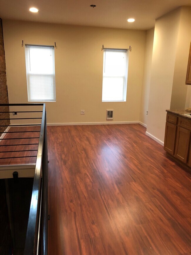 Building Photo - 3451 Braddock St