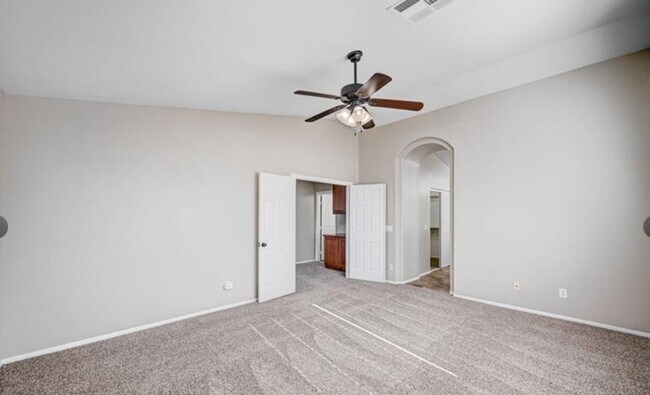 Building Photo - 1013 Brinkman St